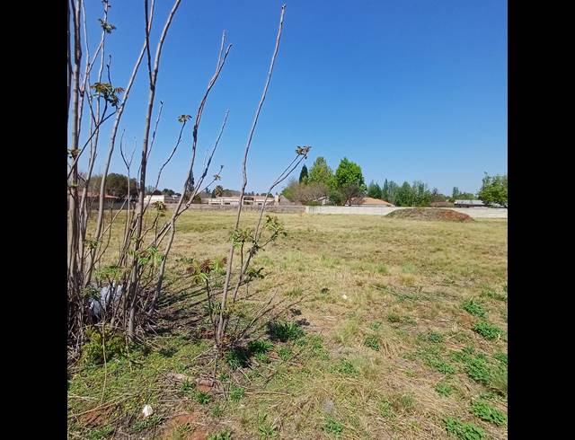2,000M² VACANT LAND FOR SALE IN HENLEY ON KLIP
